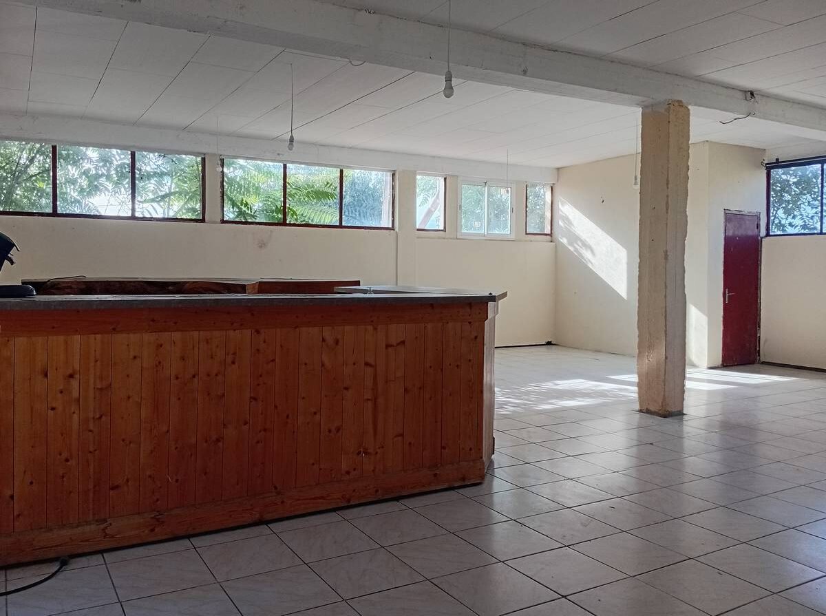 commercial clermont l hérault f